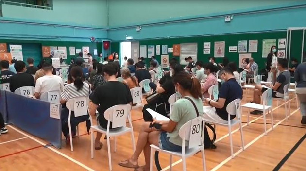 有片|旅遊業人員發揮所長 欣然助力疫苗接種