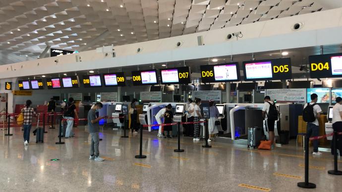 鄭州機場啟動大面積航班延誤紅色預警