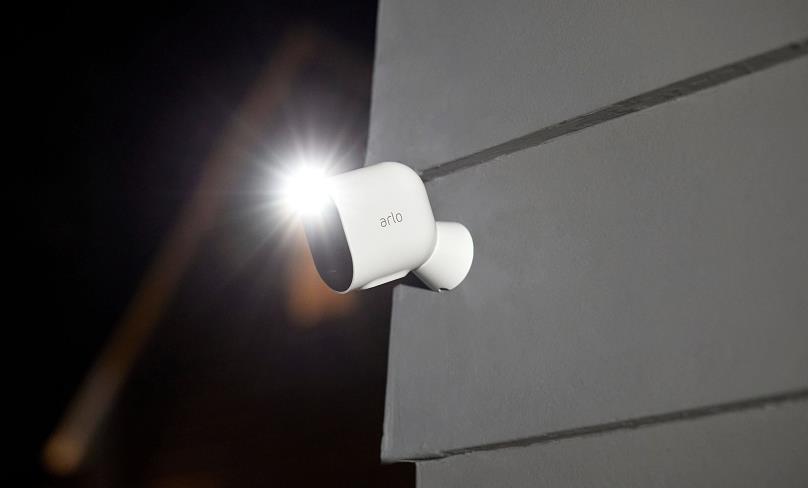 【家品】Arlo推全新聚光燈攝影機 保居家安全