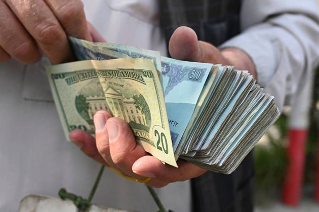 阿富汗貨幣跌至紀錄低點 央行行長已離國