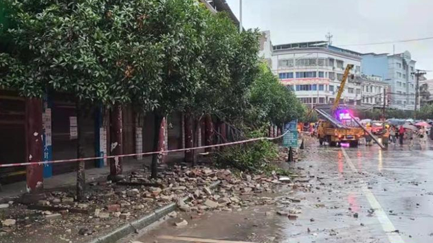 【追蹤報道】四川瀘縣地震已致3死60傷 2182名救援人員趕赴震中救援 