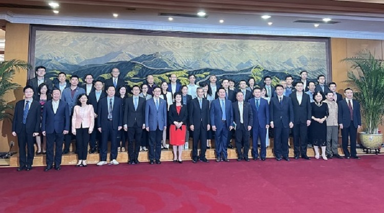深圳對外友協首屆理事會成立 選出28家理事單位及28位特邀理事