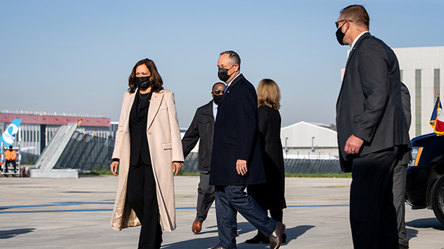 美副總統賀錦麗抵達巴黎 肩負修補美法關係使命