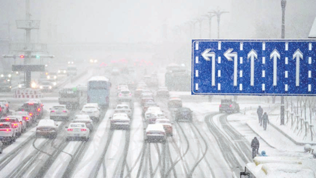 東北暴雪突破極值 多地學校停課交通停運
