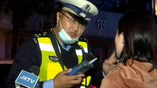  南昌警方通報瑪莎拉蒂女醉駕喊yuwei：公安系統6人均不認識該女子
