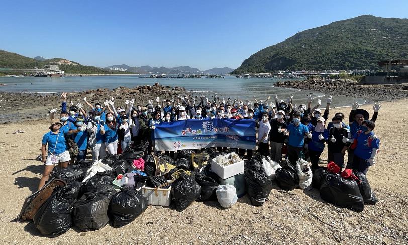 有片丨駐港中企義工清理海灘垃圾