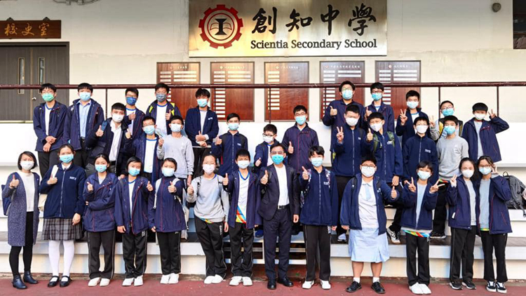 楊潤雄：本港115所中學已恢復全校全日上課