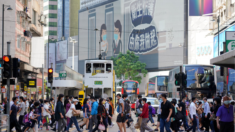 香港消費者信心指數較去年同期上升10.1%  買樓買股漲幅最大