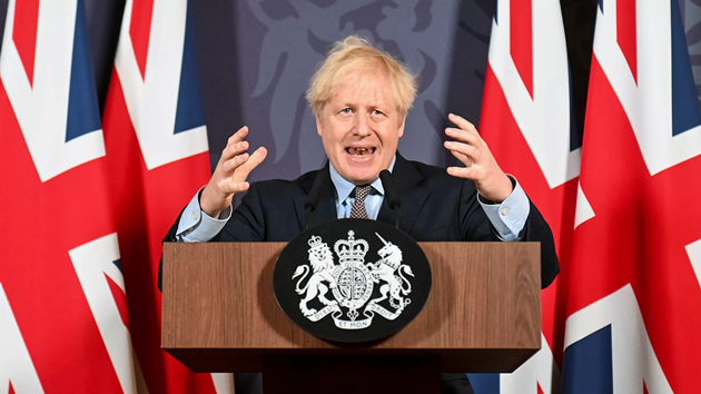英首相約翰遜因一名家庭成員確診新冠取消出訪行程