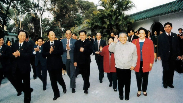 【鄧小平南方談話30周年】這組珍藏照片再現30年前春天的故事