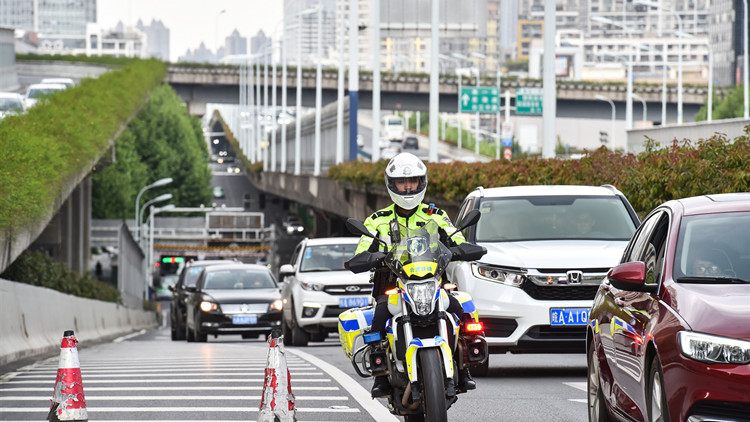 「五一」假期中國道路交通事故同比下降超六成