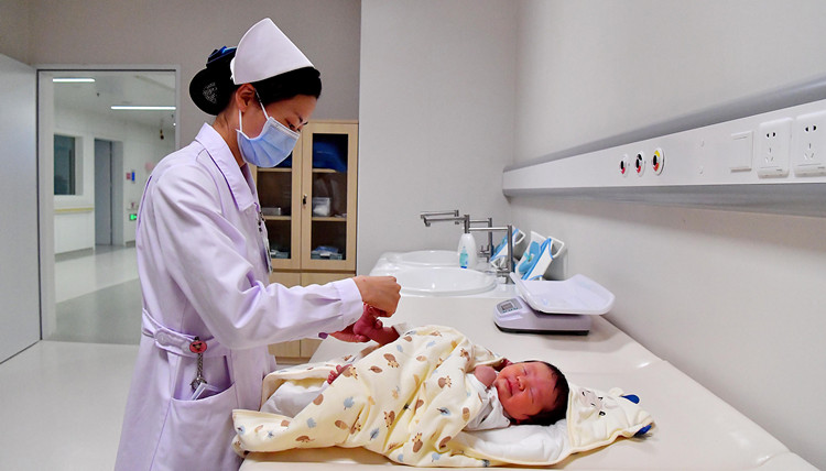 中國護士人數截​至2021年底已超500萬人 整體素質不斷提升