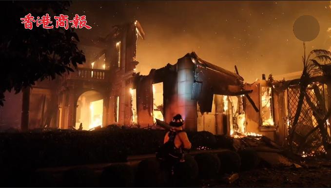 有片 | 美國奧蘭治縣叢林起火 百萬美元豪宅被吞噬