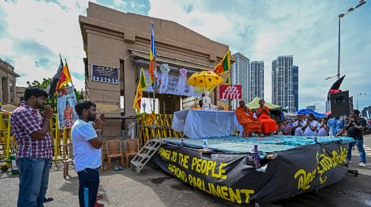 斯里蘭卡全面解除宵禁 允許民眾慶祝佛教節日衛塞節