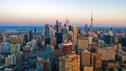 加拿大房地產市場降溫 4月銷量較上月下降12.6%