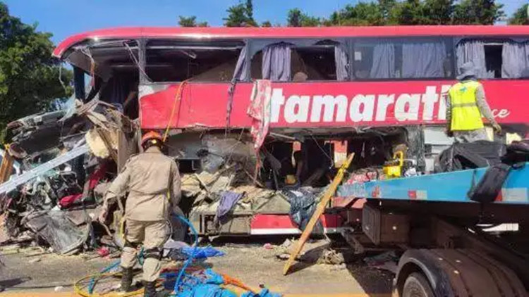 巴西馬托格羅索州一起交通事故致11人死亡