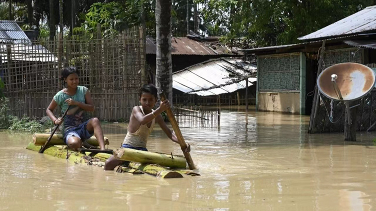 印度東北洪水致65萬人流離失所 至少25人死亡