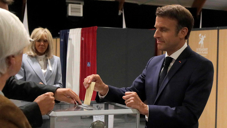 馬克龍就法國議會選舉結果表態 呼籲拋開紛爭展開對話
