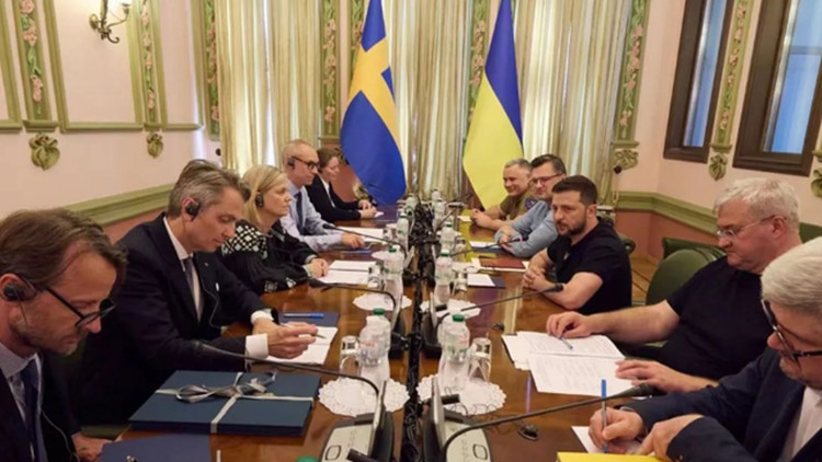 瑞典首相訪問烏克蘭 與烏總統會談