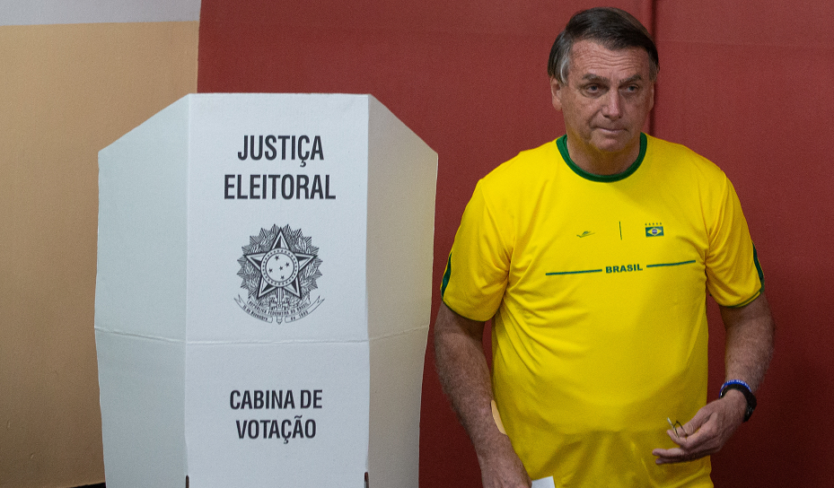 巴西總統選舉 博索納羅稱有信心獲勝