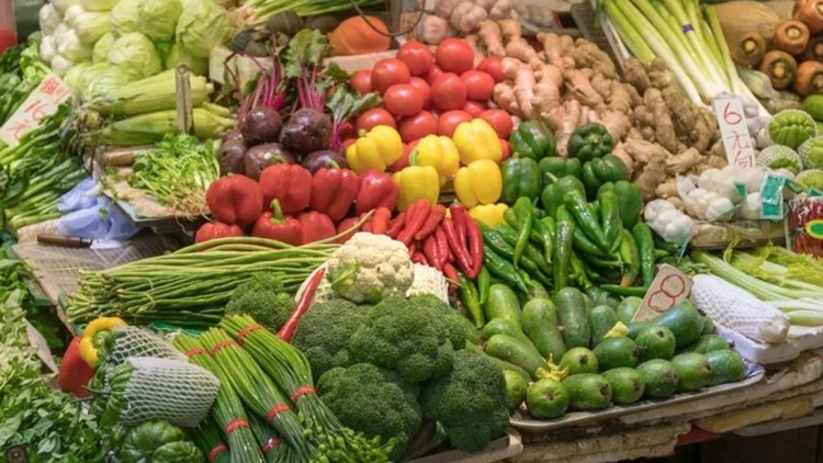 2日內地供港蔬菜供應正常 菜芯及白菜批發價每斤5元及4.6元