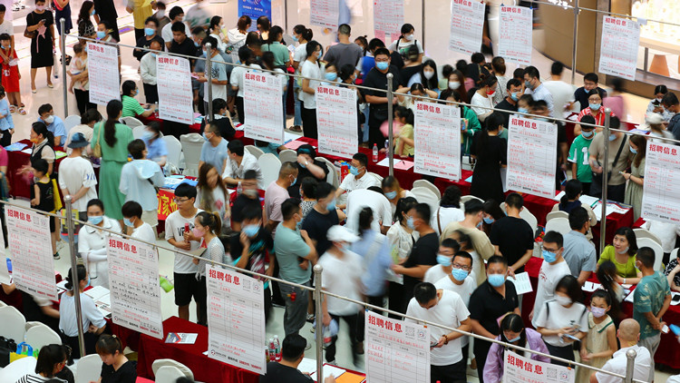 2012年以來中國年均出生1620萬人 人口總量平穩增長