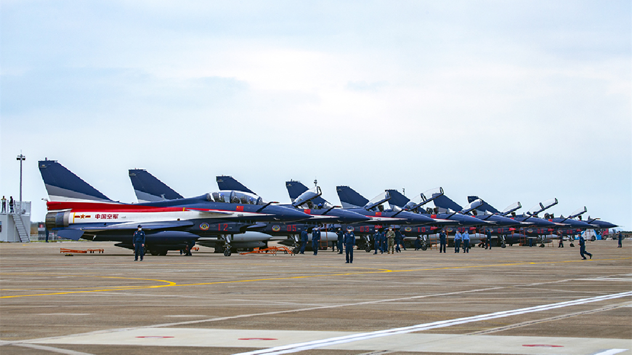 中國空軍「八一」飛行表演隊飛抵珠海 將上演藍天視覺「盛宴」