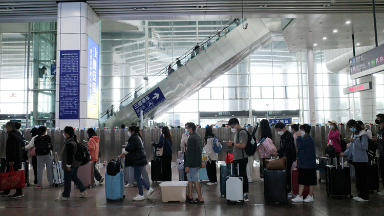 廣州南站增開多個方向列車 多措並舉保障旅客安全健康出行