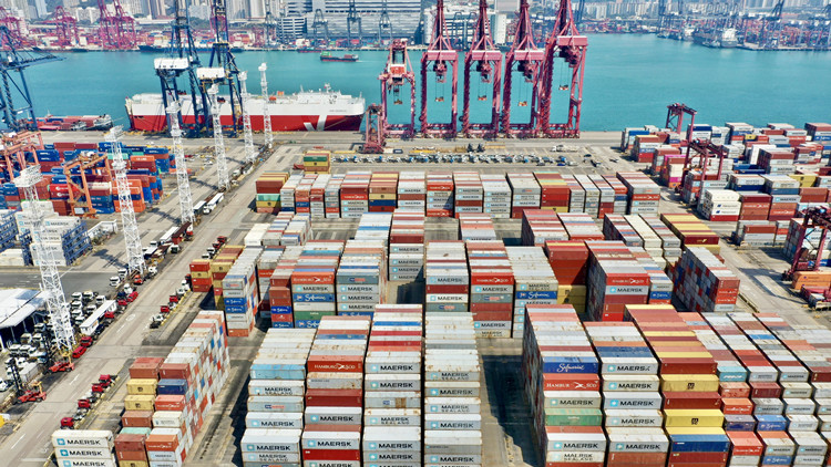本港第三季港口吞吐量按季跌5.9%