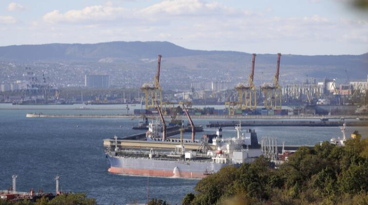 西方對俄油價設上限生效 土耳其海岸油輪滯留排長龍