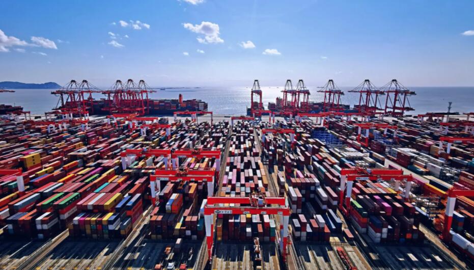 官媒解讀前11個月中國外貿進出口數據——交出穩健答卷