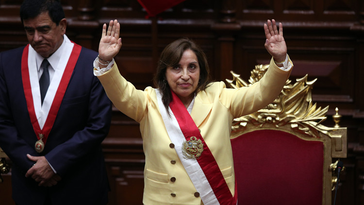 秘魯國會投票通過彈劾卡斯蒂略動議 博盧阿特接任總統