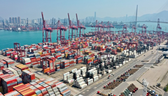 ​本港11月整體進口和出口貨值均跌逾兩成