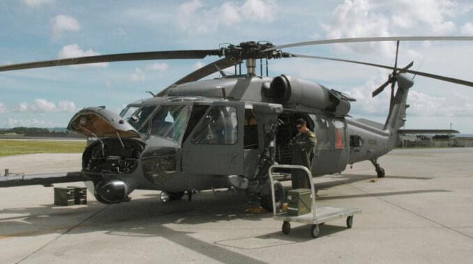 兩架美軍黑鷹直升機訓練時相撞 死亡人數或多達9人