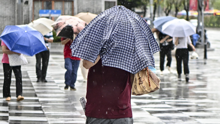 暴雨襲粵：逾百個預警生效 廣州啟動兩個應急響應