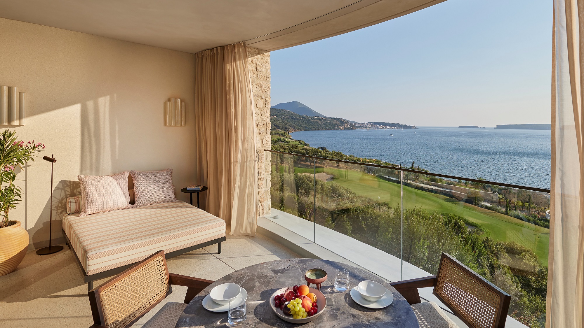 【旅遊】希臘新酒店 擁海島自然美景