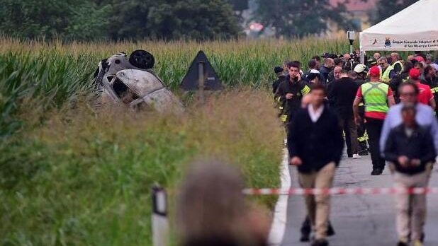 意大利空軍表演隊一架飛機墜毀 致一名5歲女童身亡