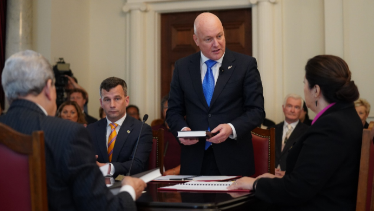 新西蘭聯盟政府正式成立 拉克森宣誓就職