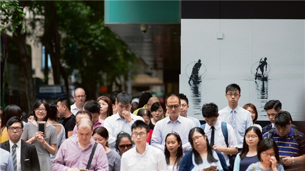 香港首季消费者信心降31.7%
