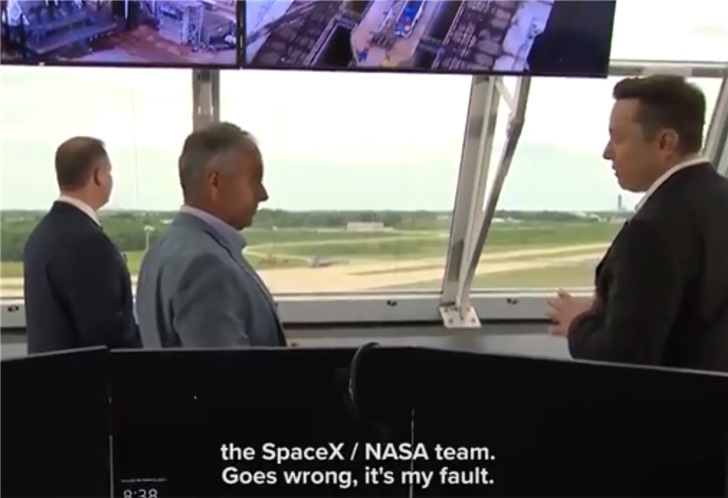 马斯克谈宇航员安全时哽咽：如果出问题那是我的错
