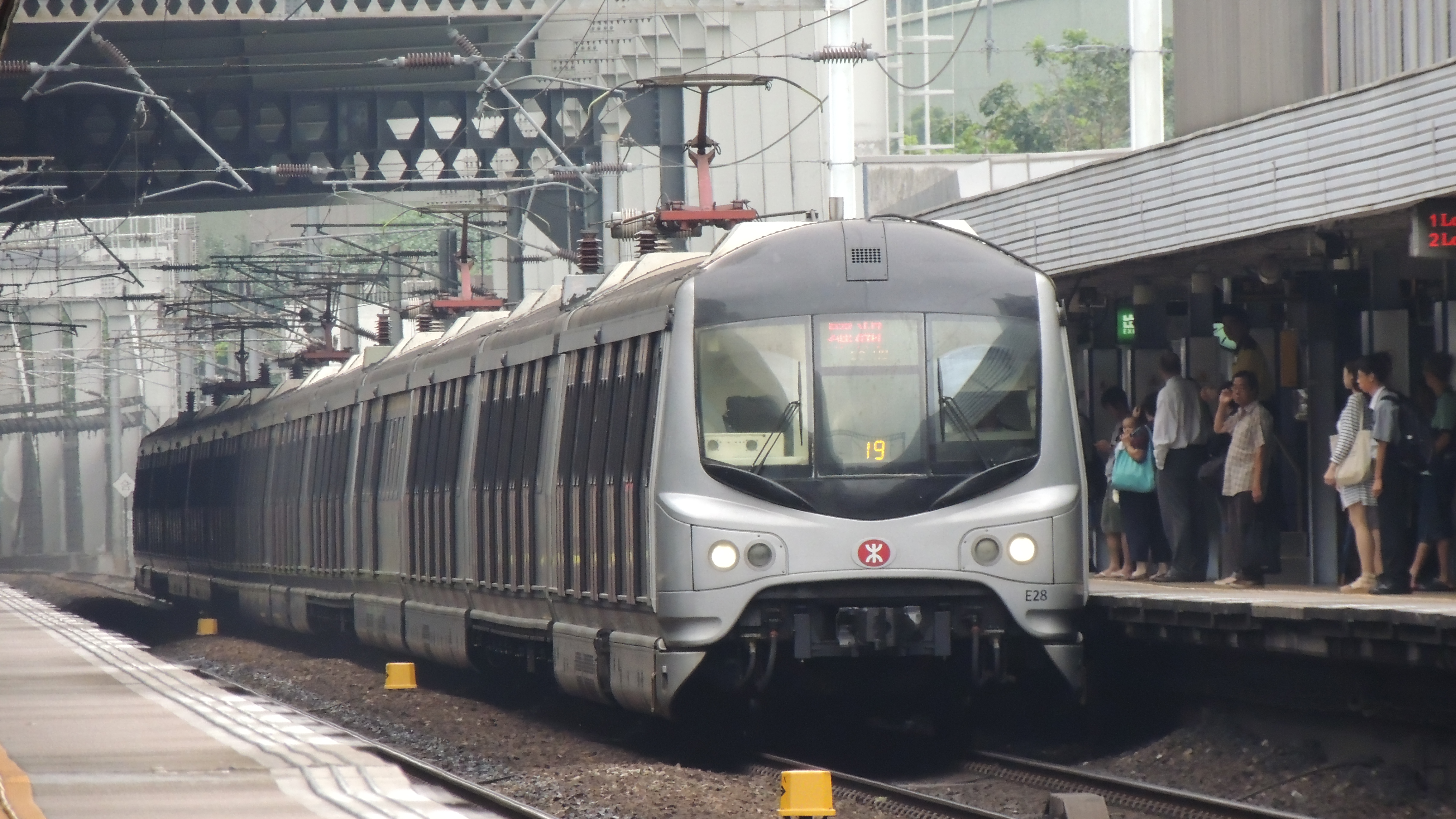 > 新闻专题 >  新闻 香港   在9月12日开始12卡列车与9卡列车混跑后