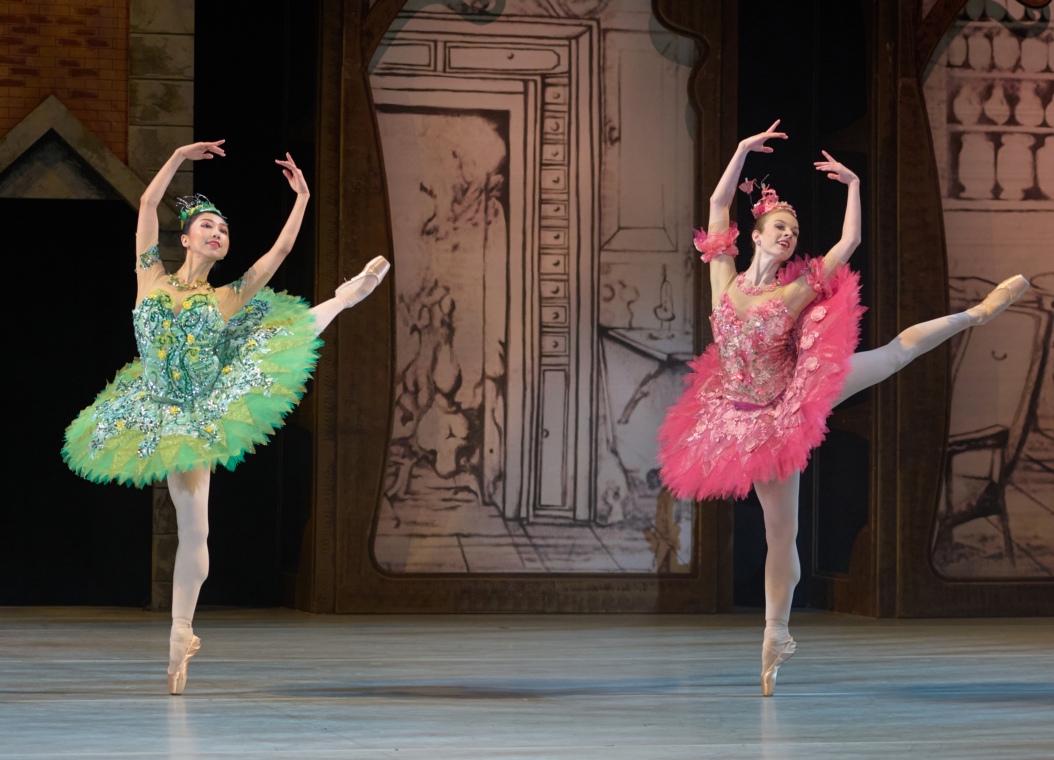 Cinderella_Dancers (from left) Gao Ge, Jessica Burrows_Photography_Conrad Dy-Liacco (4).jpg