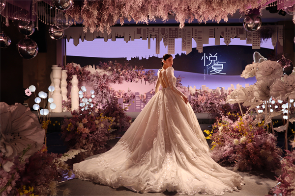 婚纱秀.jpg