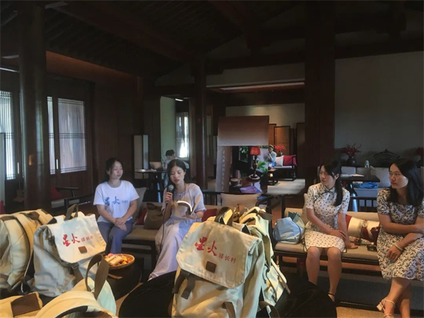 图二：文学沙龙.jpg