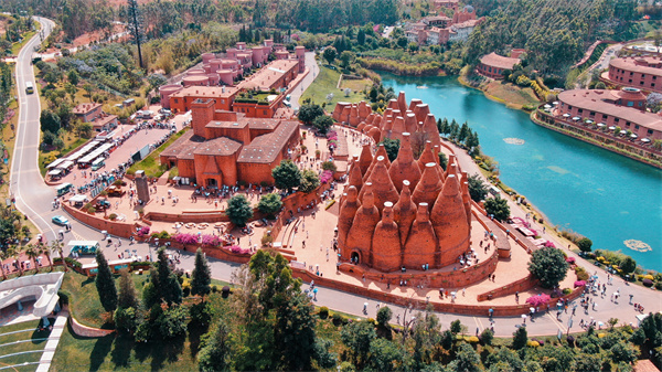 yn071801-4.jpg