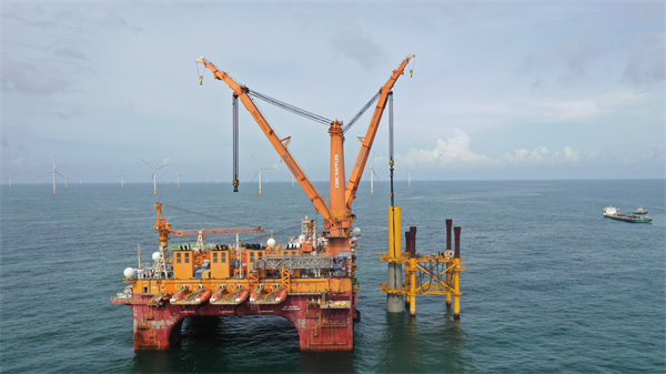 圖2 揭阳神泉一(二期)海上风电项目施工现场.JPG