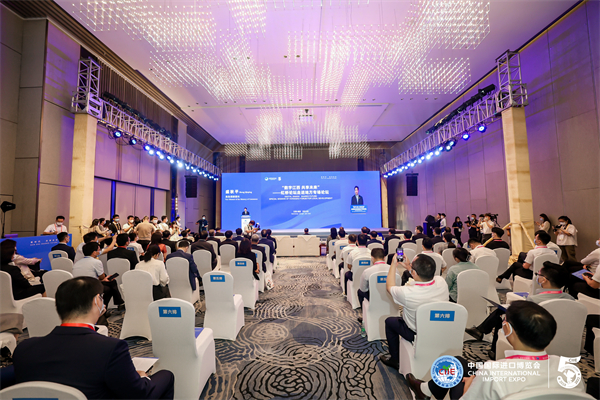 图1:“数字江西 共享未来”——虹桥国际经济论坛走进地方专场论坛在南昌举办.JPG