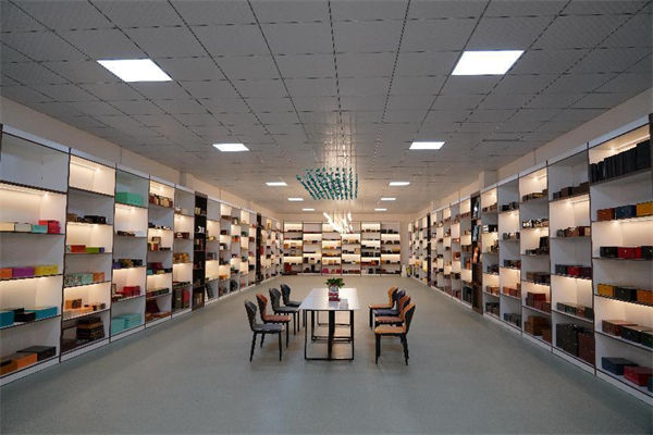 图二 江西高雅木制品有限公司生产的各类包装盒展厅.jpg