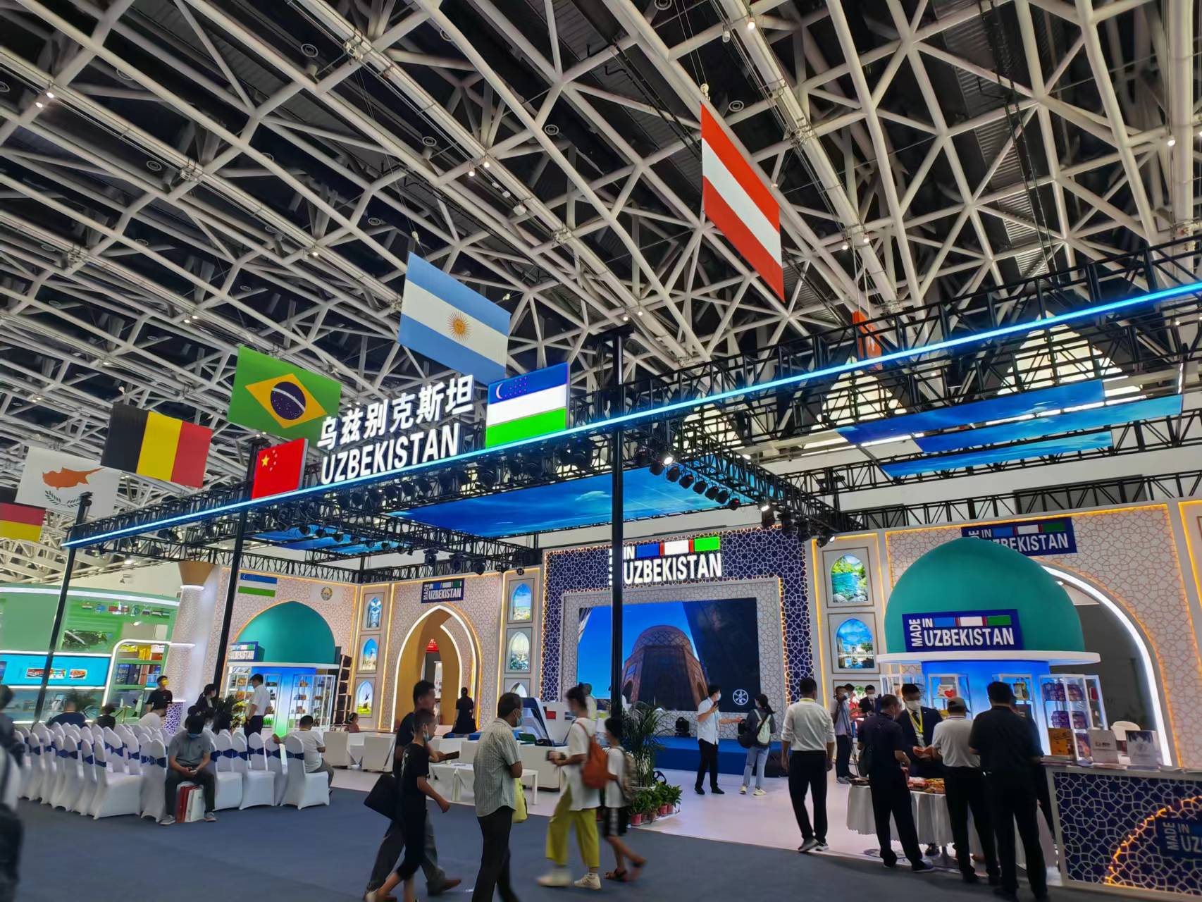 國際館內的主賓國烏茲別克展館.jpg