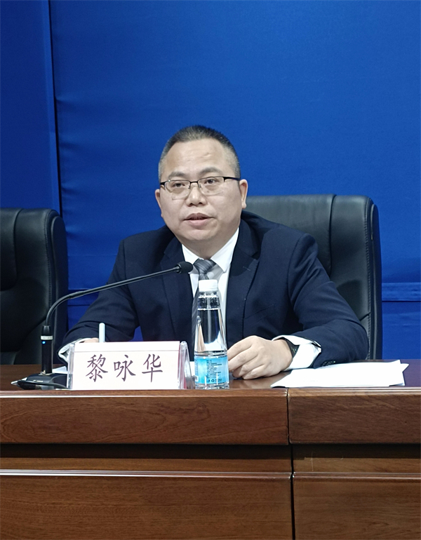 圖三 副局長黎詠華回答記者提問.jpg